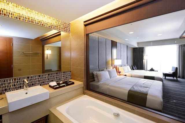 Deluxe Cityview Double Twin A, Bathtub