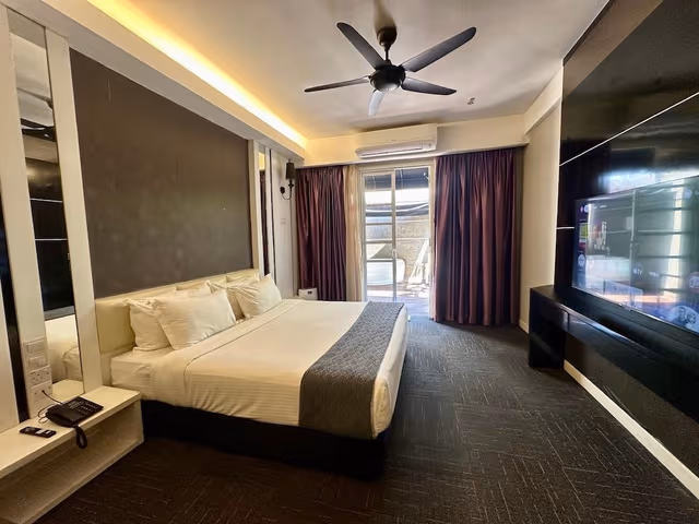 Executive Double Suite with Bathtub