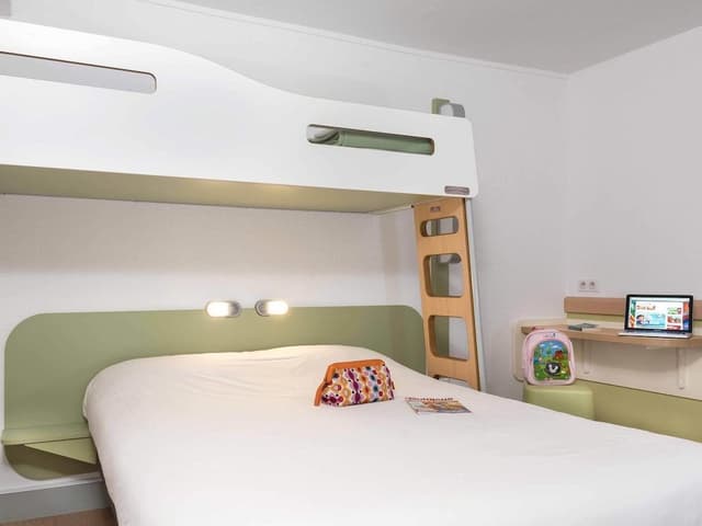 Triple Room, Multiple Beds