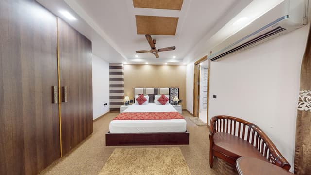 Executive Room