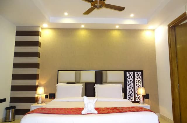 Executive Room