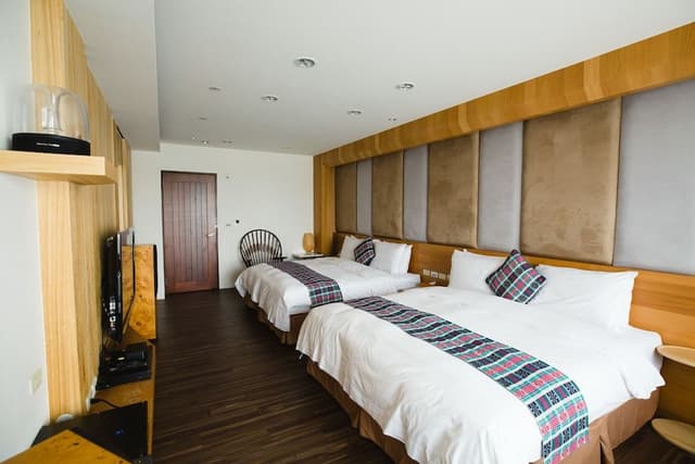 Premium Quadruple Room