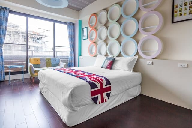 Deluxe Double Room, Bathtub