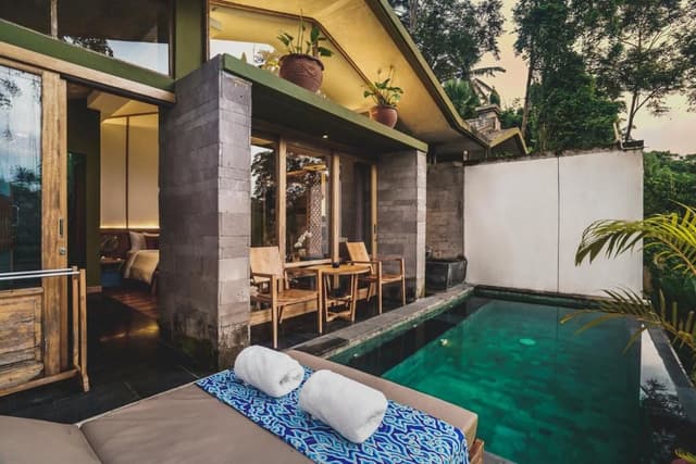 One-Bedroom Valley Pool Villa with Free Benefit
