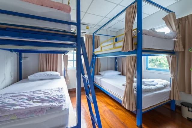 4 Bed Mixed Dorm