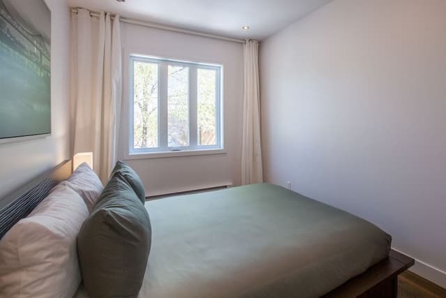 Family Duplex, Multiple Bedrooms