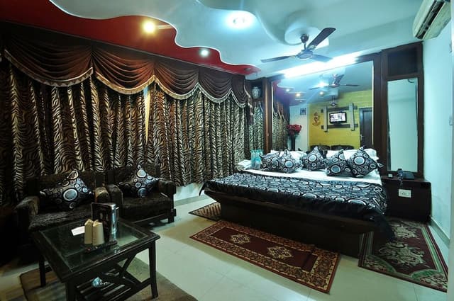 Deluxe Double Room, 1 King Bed, Non Smoking, City View