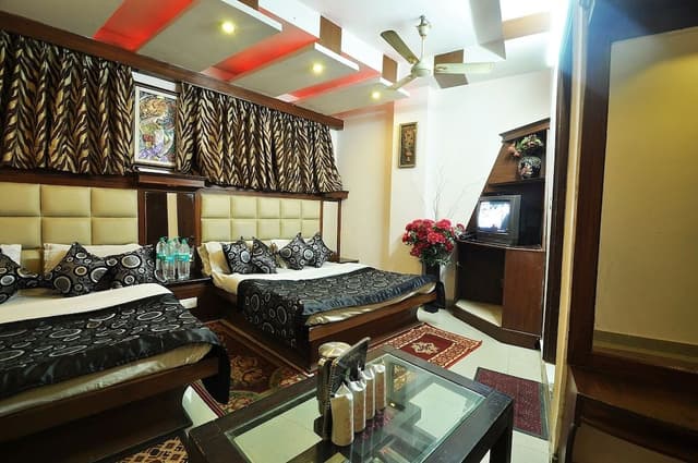 Family Quadruple Room, 2 Double Beds, Non Smoking, City View