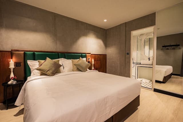 Deluxe Double Room, Private Bathroom