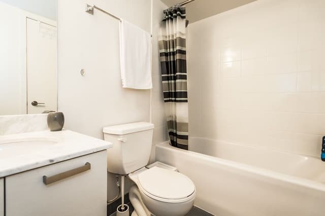 Condo, 2 Bedrooms, Accessible, City View