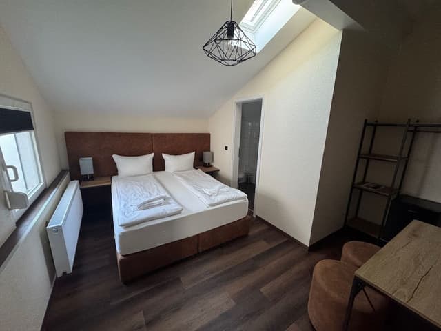 Double Room, 1 King Bed, Ensuite