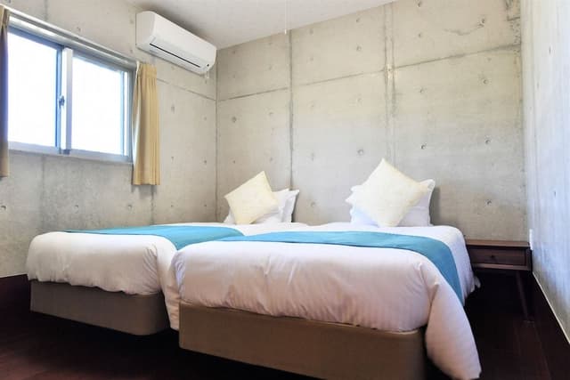 Standard Beachfront Condo, Non Smoking, Ocean View (4th floor)
