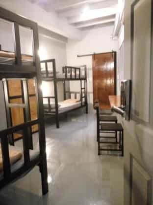 Baan Hostel Baan Hostel