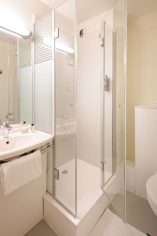 Triple Room, Multiple Beds