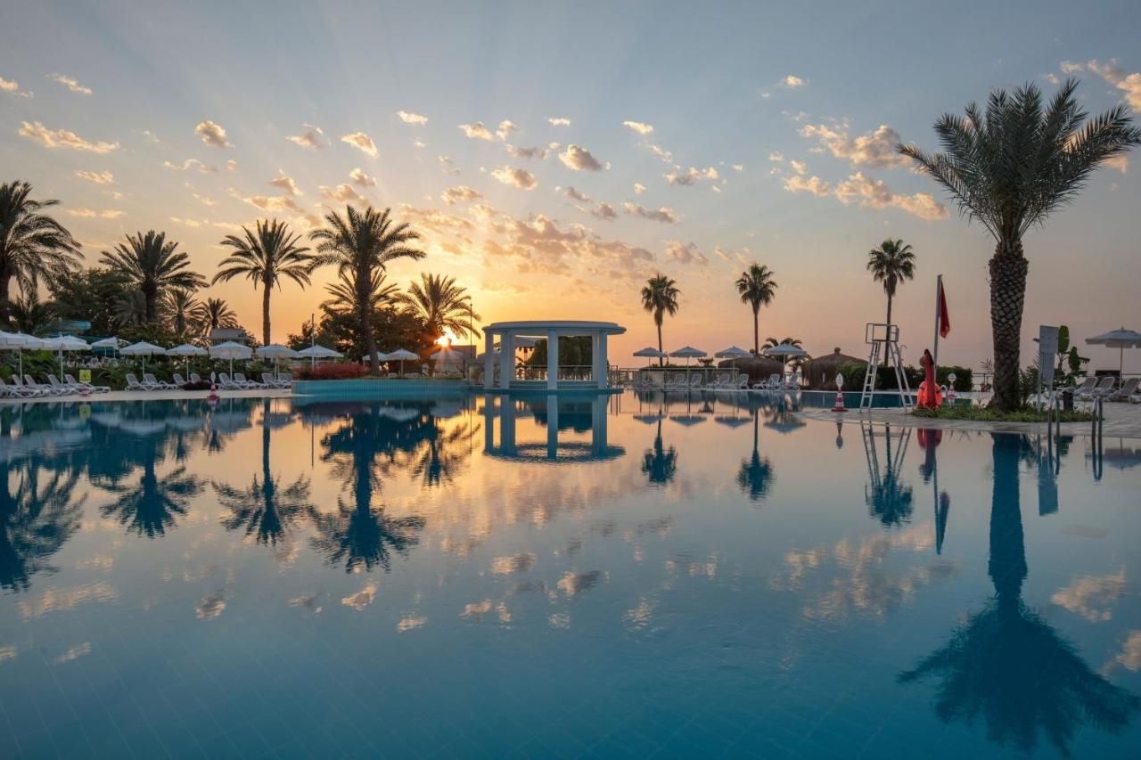 Mirage Park Resort1