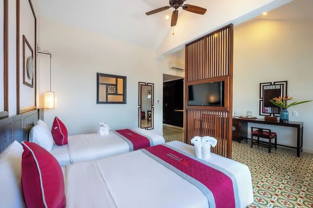 Signature Suite with River View