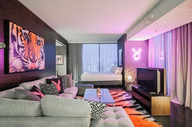 Upgraded One Bedroom - Strip View & Balcony