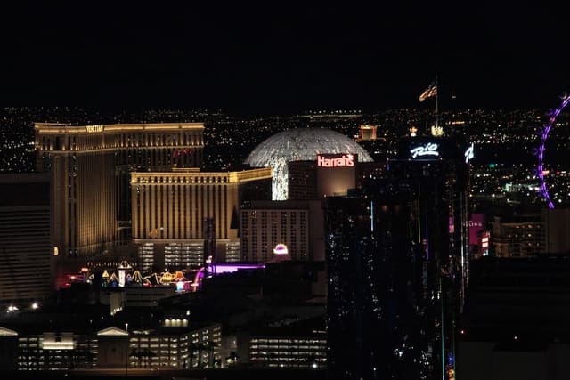 Playboy VIP Penthouse | Jacuzzi on Balcony!