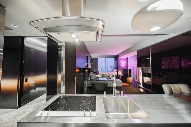 Upgraded One Bedroom - Strip View & Balcony