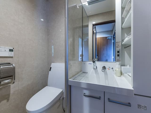 Double Room With Shared Washroom