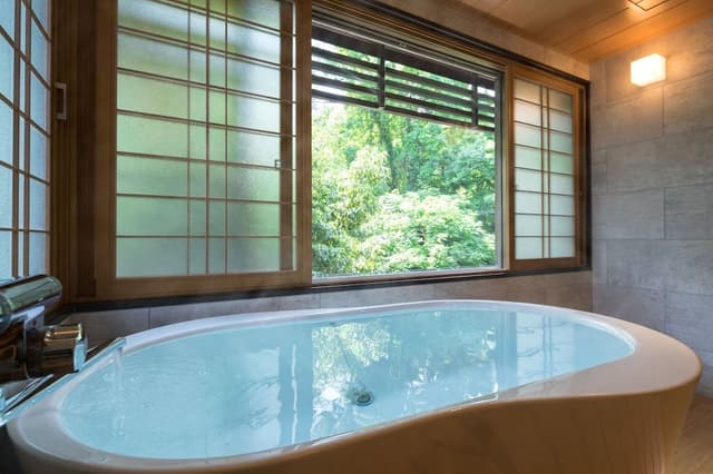 Suite with View Bath (Mountain Style), Non Smoking (68sqm)