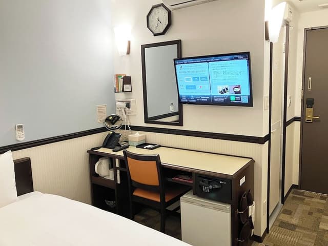 Standard Twin Room, Smoking