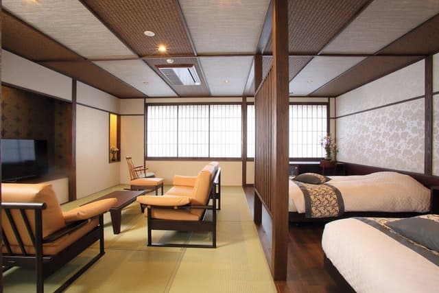 Deluxe Japanese Western Room