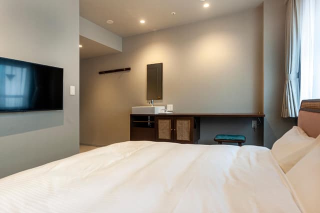 Designer Double Room - Non-Smoking