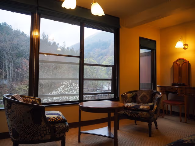 Twin Room with Mountain View