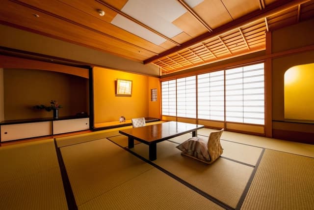Standard Japanese Style Room, Smoking