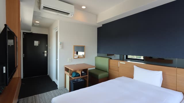 Twin Room - Non-Smoking