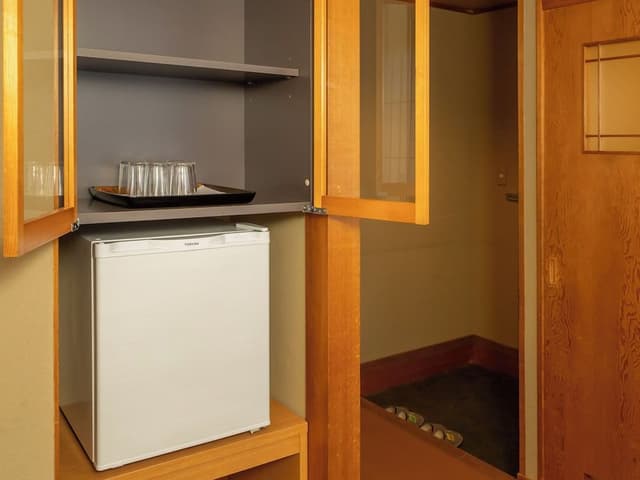 Traditional Room, Non Smoking, Garden View (with toilet/sink/bath, east building)