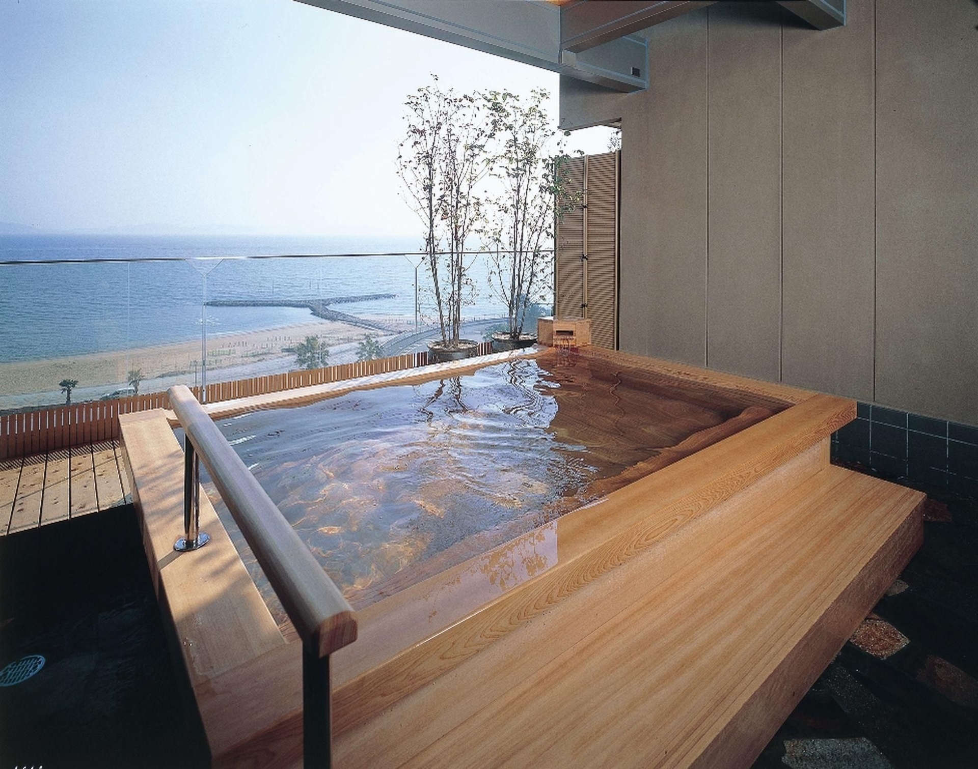 นิชิอูระ แกรนด์ โฮเต็ล คิเก (Nishiura Grand Hotel KIKKEI)2