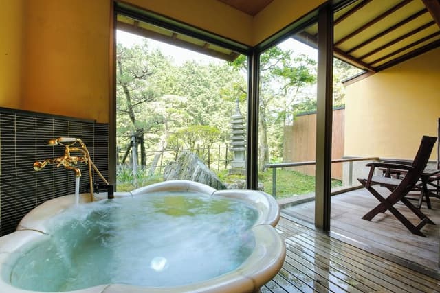 Comfort Quadruple Room, Private Bathroom, Mountain View