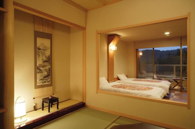 Economy Triple Room, Multiple Beds, Mountain View