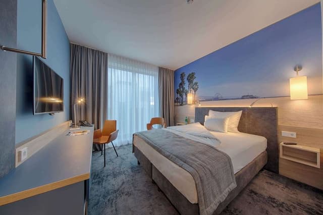 Standard Room, 1 Queen Bed