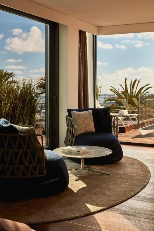 Penthouse Suite with Terrace