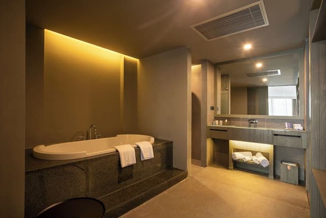 Lagoon Suite
