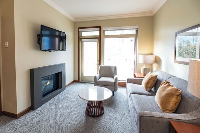 Premium Suite, 2 Bedrooms (Den)
