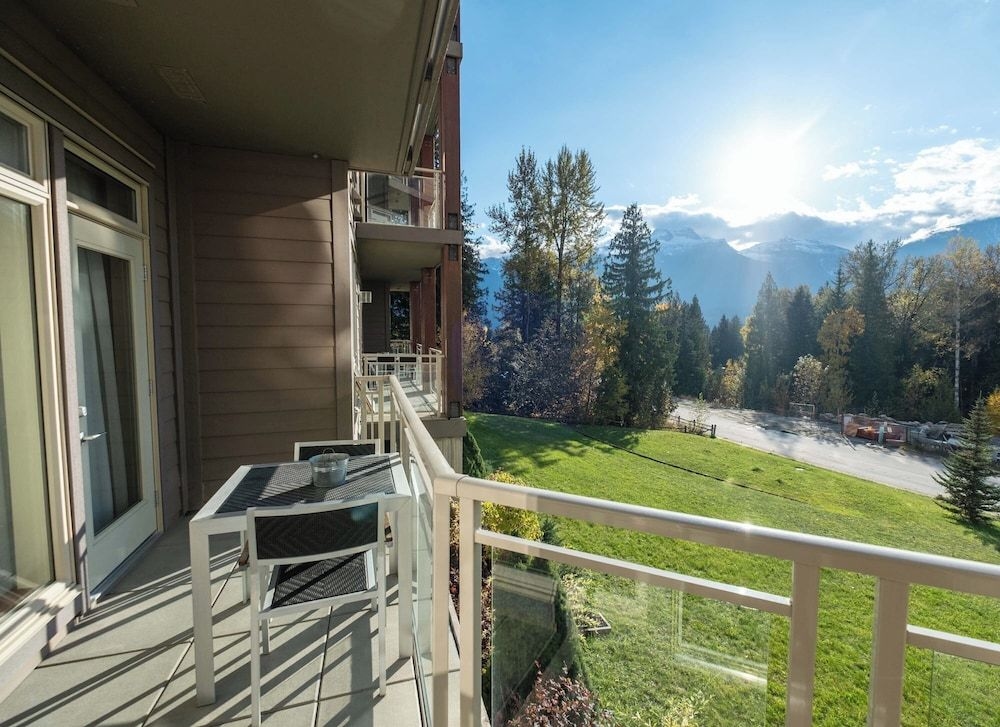 The Sutton Place Hotel Revelstoke Mountain Resort1
