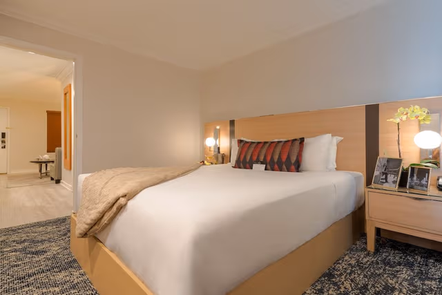 King One Bedroom Jacuzzi Suite