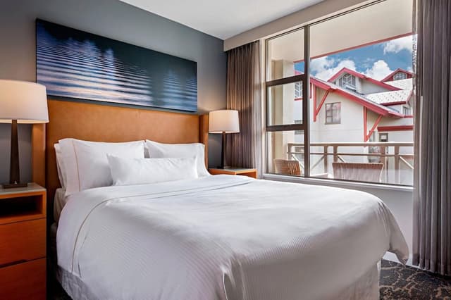 Suite, 1 Bedroom, Fireplace