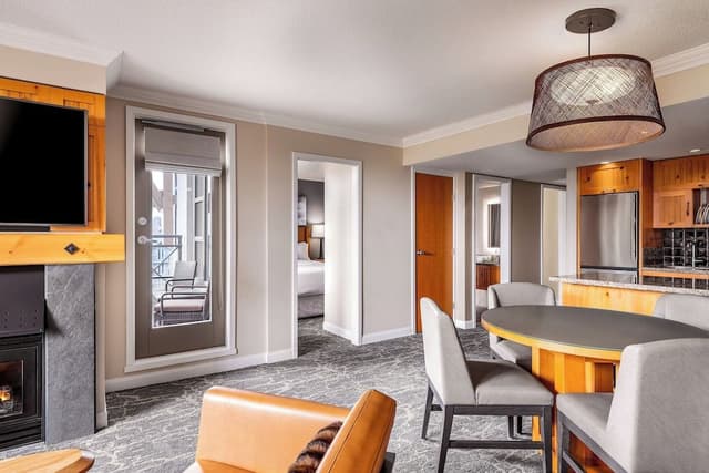 Suite, 2 Bedrooms, Balcony