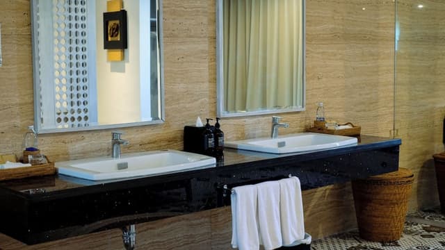 The Camakila Suite