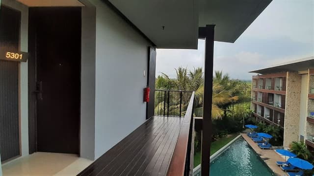 Studio Suite, 1 King Bed, Garden View