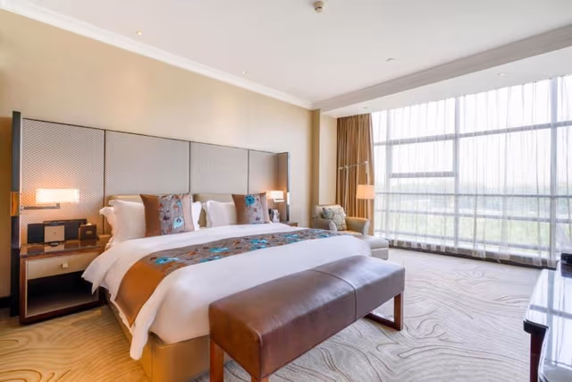 Suite, 1 King Bed (Prestige)