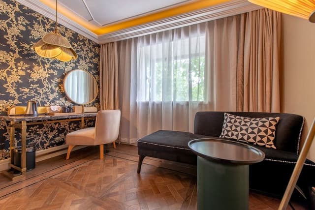 City View Classic King Room