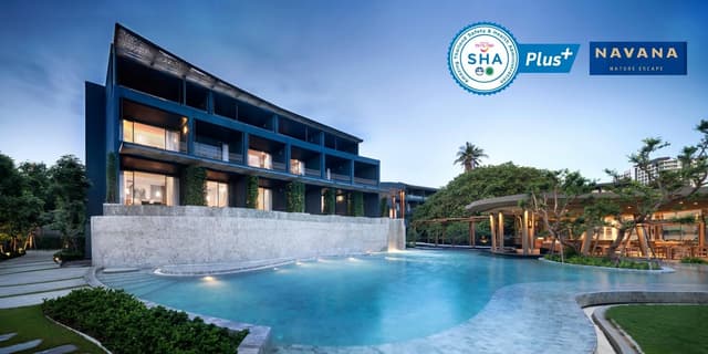 Beachfront Pool Villa
