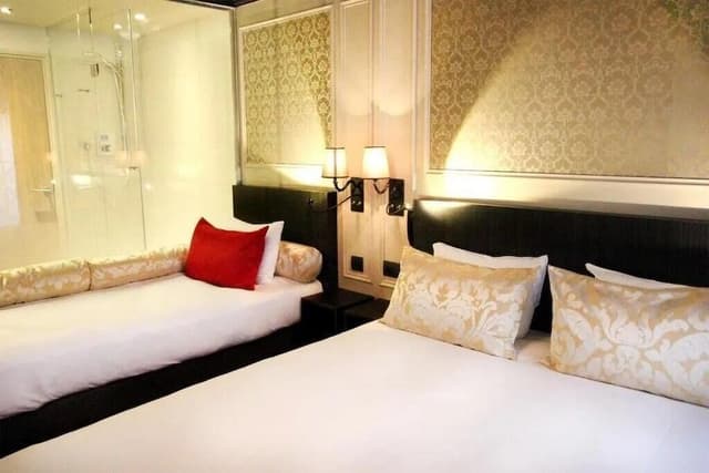 Triple Room