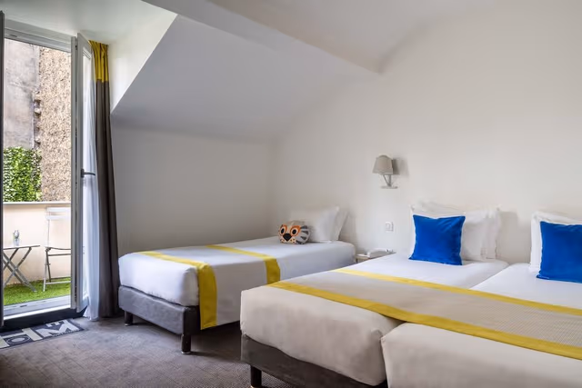 Triple Room, Terrace, Includes soft minibar, courtesy tray, Chromecast, Digital press